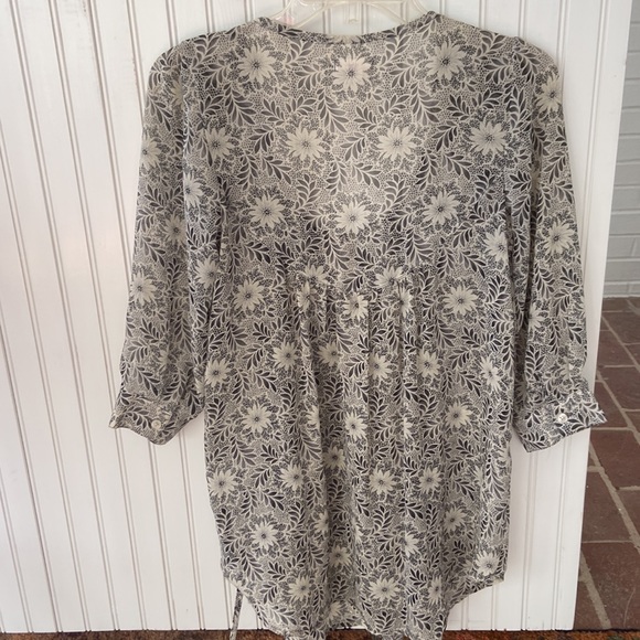 Xhilaration 3/4 Button Down Top - Picture 12 of 15